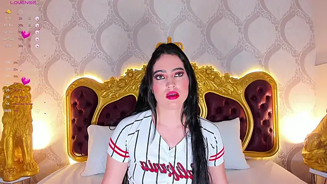 Snapshot of HelenaRoos chatting on 02-28-25, 04:10 HelenaRoos online show from 02-28-25, 04:10