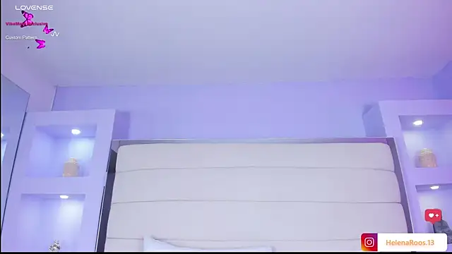 Snapshot of HelenaRoos chatting on 09-26-25, 07:29 HelenaRoos online show from 09-26-25, 07:29