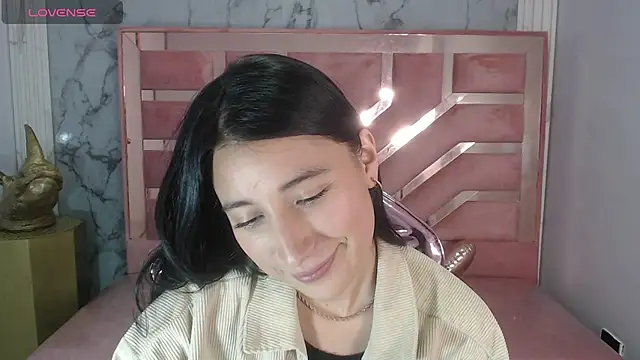 Snapshot of lizzyluk_ch chatting on 09-20-25, 10:55 lizzyluk ch online show from 09-20-25, 10:55