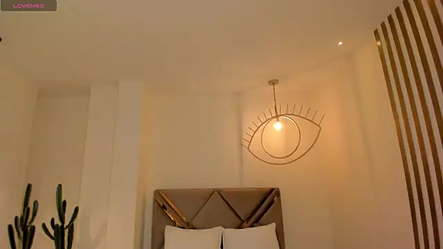 ValeriaRiveraX online show from 02-26-25, 04:03