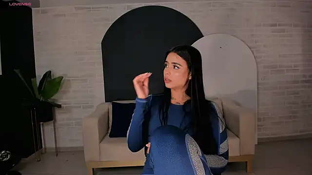 MariaHerrera  online show from 03-17-25, 05:23