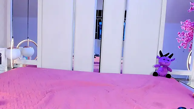 Michellespencer online show from 03-12-26, 09:43