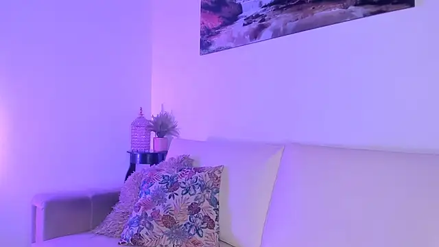 azzahara069 online show from 12-13-25, 08:36