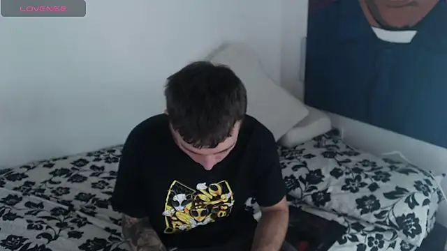 Dylanwhite23  online show from 01-04-25, 04:01