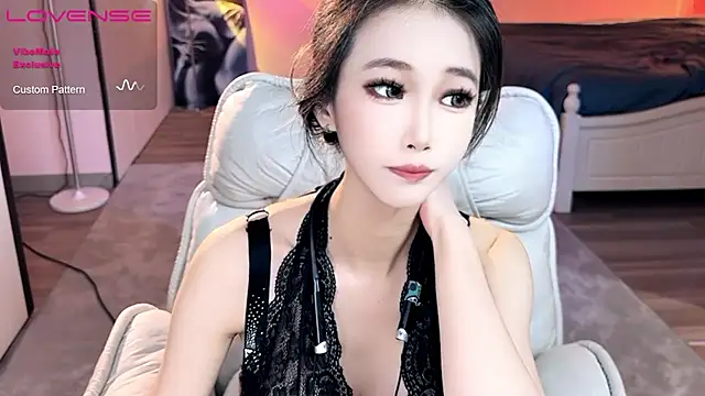 Snapshot of JoooJo_ chatting on 09-21-25, 04:47 JoooJo online show from 09-21-25, 04:47