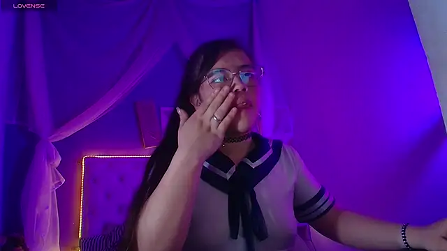 Snapshot of Ingrid_Casas chatting on 12-04-24, 10:08 Ingrid Casas online show from 12-04-24, 10:08