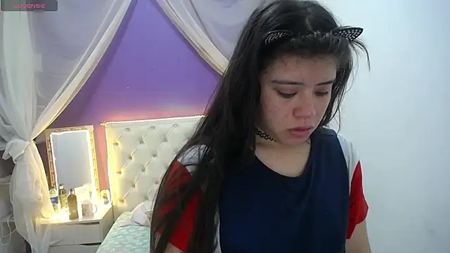 Snapshot of Ingrid_Casas chatting on 01-16-25, 11:37 Ingrid Casas online show from 01-16-25, 11:37