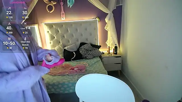 Snapshot of Ingrid_Casas chatting on 01-23-25, 01:41 Ingrid Casas online show from 01-23-25, 01:41