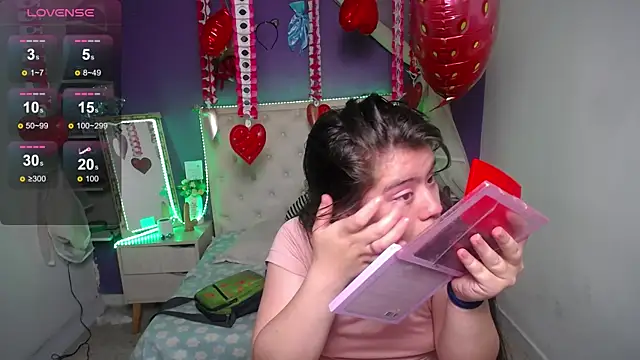 Snapshot of Ingrid_Casas chatting on 02-27-25, 11:37 Ingrid Casas online show from 02-27-25, 11:37