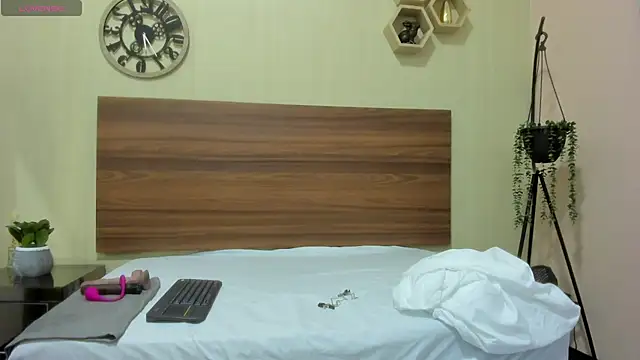 Anastasiapriest online show from 12-02-25, 11:37