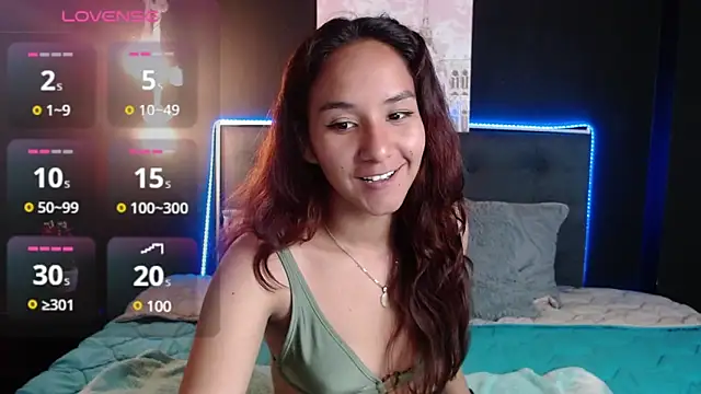 Snapshot of PoisonIvy15_ chatting on 12-23-24, 01:51 PoisonIvy15 online show from 12-23-24, 01:51