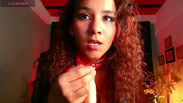 Snapshot of PoisonIvy15_ chatting on 02-01-25, 02:37 PoisonIvy15 online show from 02-01-25, 02:37