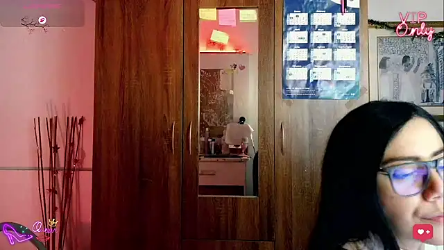 LauGrayJ online show from 01-14-26, 01:00