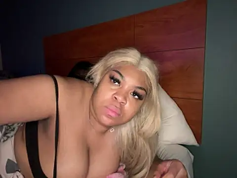 Snapshot of AUNYXXX chatting on 06-14-26, 02:46 AUNYXXX online show from 06-14-26, 02:46