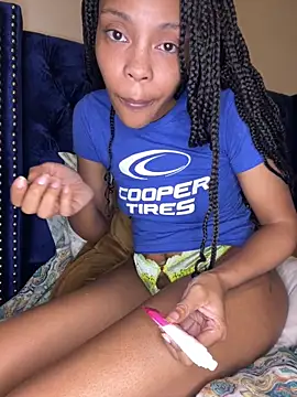 Snapshot of ButtahscotchBarbiee chatting on 11-09-25, 06:33 ButtahscotchBarbiee online show from 11-09-25, 06:33