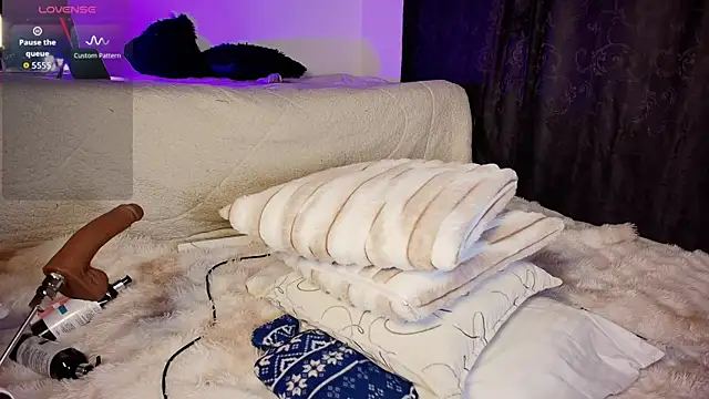 Madeline Dreams online show from 10-02-25, 09:27