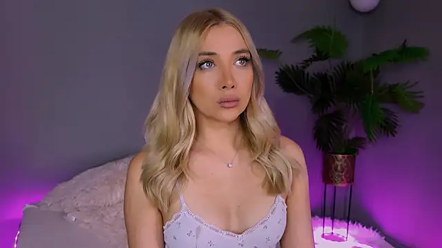 Jessielle online show from 05-08-26, 06:08