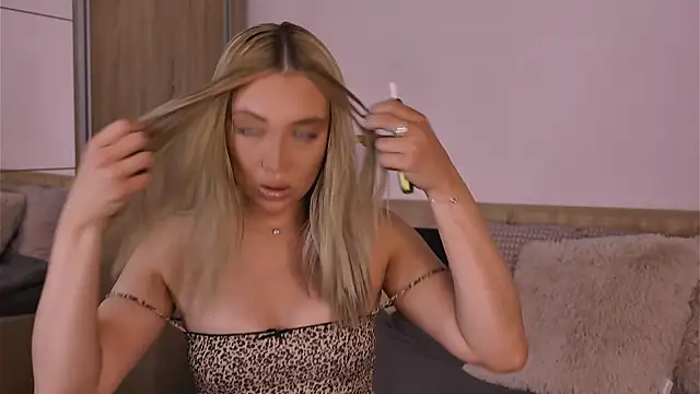 Jessielle online show from 06-06-26, 07:13