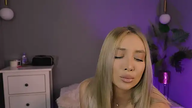 Jessielle online show from 06-12-26, 04:22