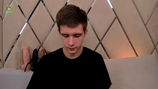 Snapshot of MarkGWalker chatting on 12-14-24, 10:56 MarkGWalker online show from 12-14-24, 10:56