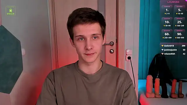 Snapshot of MarkGWalker chatting on 12-25-24, 07:13 MarkGWalker online show from 12-25-24, 07:13