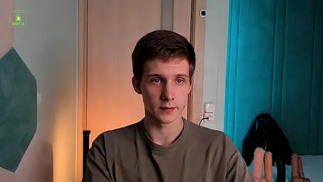 Snapshot of MarkGWalker chatting on 12-25-24, 10:16 MarkGWalker online show from 12-25-24, 10:16