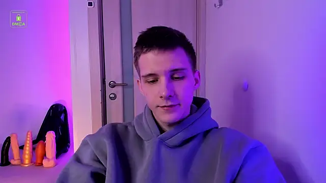 Snapshot of MarkGWalker chatting on 01-19-25, 04:33 MarkGWalker online show from 01-19-25, 04:33