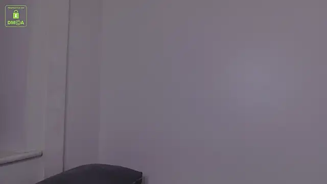 Snapshot of MarkGWalker chatting on 12-04-25, 03:32 MarkGWalker online show from 12-04-25, 03:32