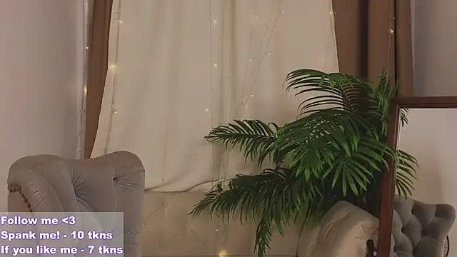 Snapshot of VioletMills chatting on 01-20-25, 12:04 VioletMills online show from 01-20-25, 12:04