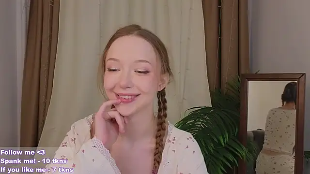 Snapshot of VioletMills chatting on 02-03-25, 12:04 VioletMills online show from 02-03-25, 12:04