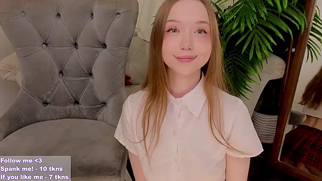 Snapshot of VioletMills chatting on 02-04-25, 08:49 VioletMills online show from 02-04-25, 08:49