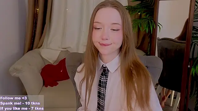 Snapshot of VioletMills chatting on 02-21-25, 03:34 VioletMills online show from 02-21-25, 03:34