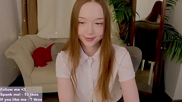 Snapshot of VioletMills chatting on 02-22-25, 09:04 VioletMills online show from 02-22-25, 09:04