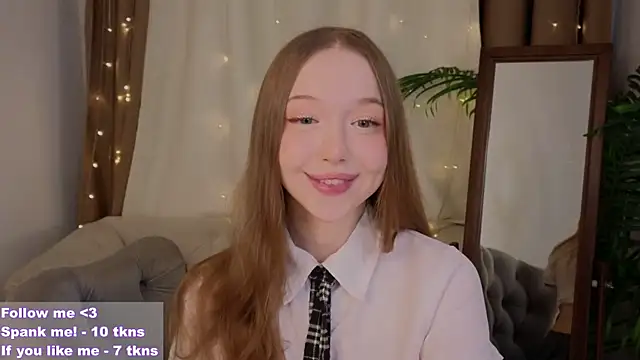 Snapshot of VioletMills chatting on 03-05-25, 12:49 VioletMills online show from 03-05-25, 12:49