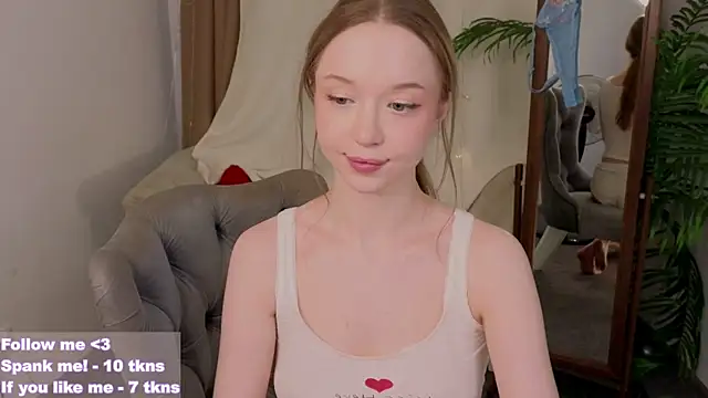 Snapshot of VioletMills chatting on 03-07-25, 03:51 VioletMills online show from 03-07-25, 03:51