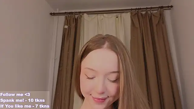 Snapshot of VioletMills chatting on 03-13-25, 08:54 VioletMills online show from 03-13-25, 08:54