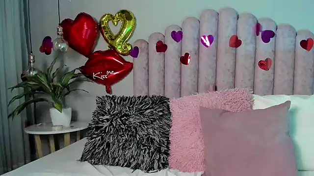 Snapshot of SusanBenett chatting on 02-14-25, 08:15 SusanBenett online show from 02-14-25, 08:15