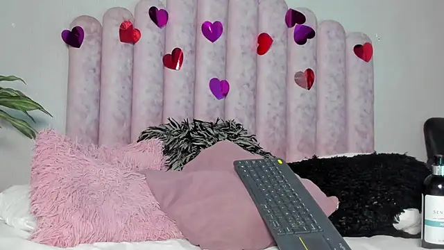 Snapshot of SusanBenett chatting on 02-28-25, 07:48 SusanBenett online show from 02-28-25, 07:48