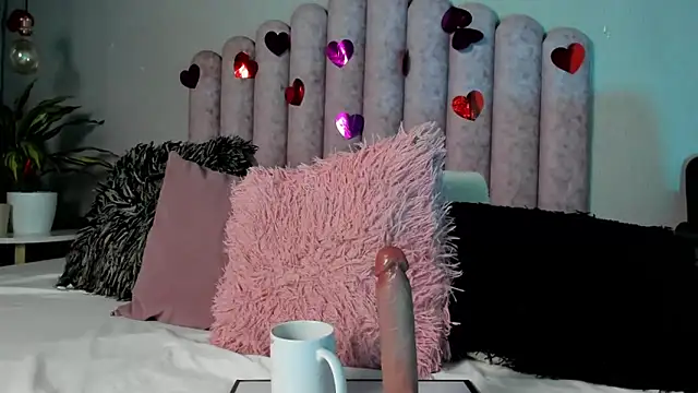 Snapshot of SusanBenett chatting on 03-15-25, 01:30 SusanBenett online show from 03-15-25, 01:30