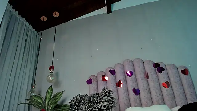 Snapshot of SusanBenett chatting on 03-22-25, 12:06 SusanBenett online show from 03-22-25, 12:06