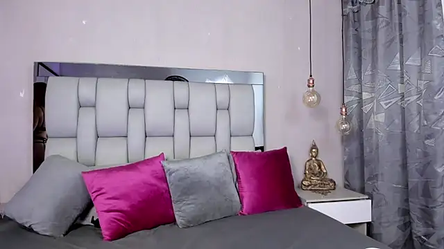 Snapshot of SusanBenett chatting on 12-20-25, 08:49 SusanBenett online show from 12-20-25, 08:49