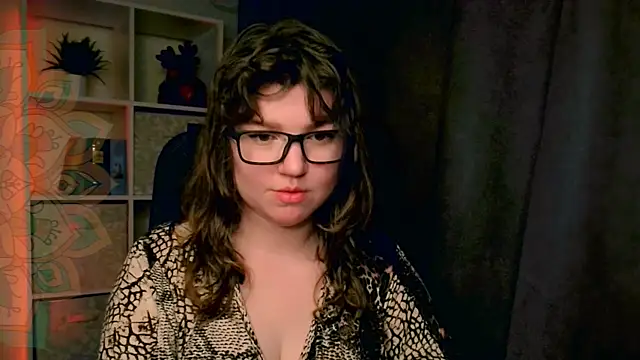 Snapshot of VioletteWay chatting on 07-05-26, 03:08 VioletteWay online show from 07-05-26, 03:08