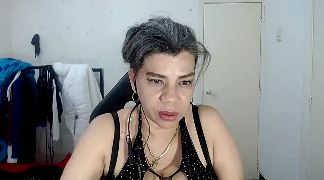 vikyadams online show from 02-25-25, 06:36