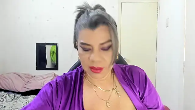 vikyadams online show from 11-25-25, 04:40