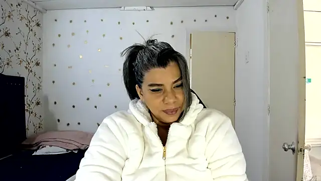 vikyadams online show from 06-13-26, 01:42