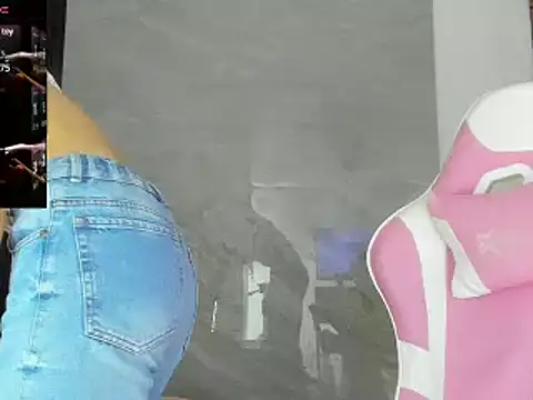 Snapshot of PamelaAnderson_2 chatting on 03-09-25, 03:54 PamelaAnderson 2 online show from 03-09-25, 03:54
