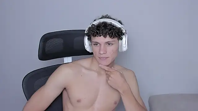 laurent nova online show from 10-06-25, 03:04