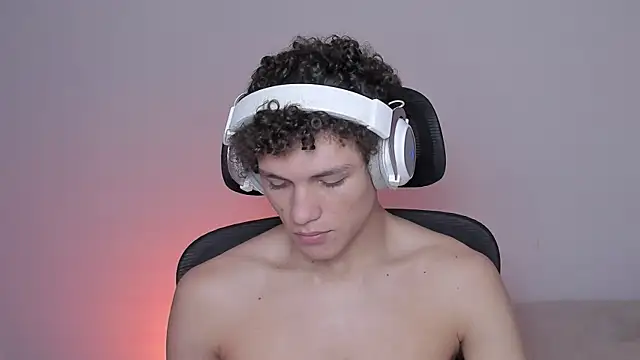 laurent nova online show from 10-13-25, 07:08