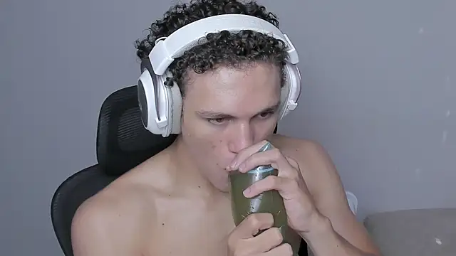 laurent nova online show from 10-23-25, 07:12