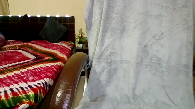 Snapshot of Queenhimanshi chatting on 02-05-26, 12:04 Queenhimanshi online show from 02-05-26, 12:04